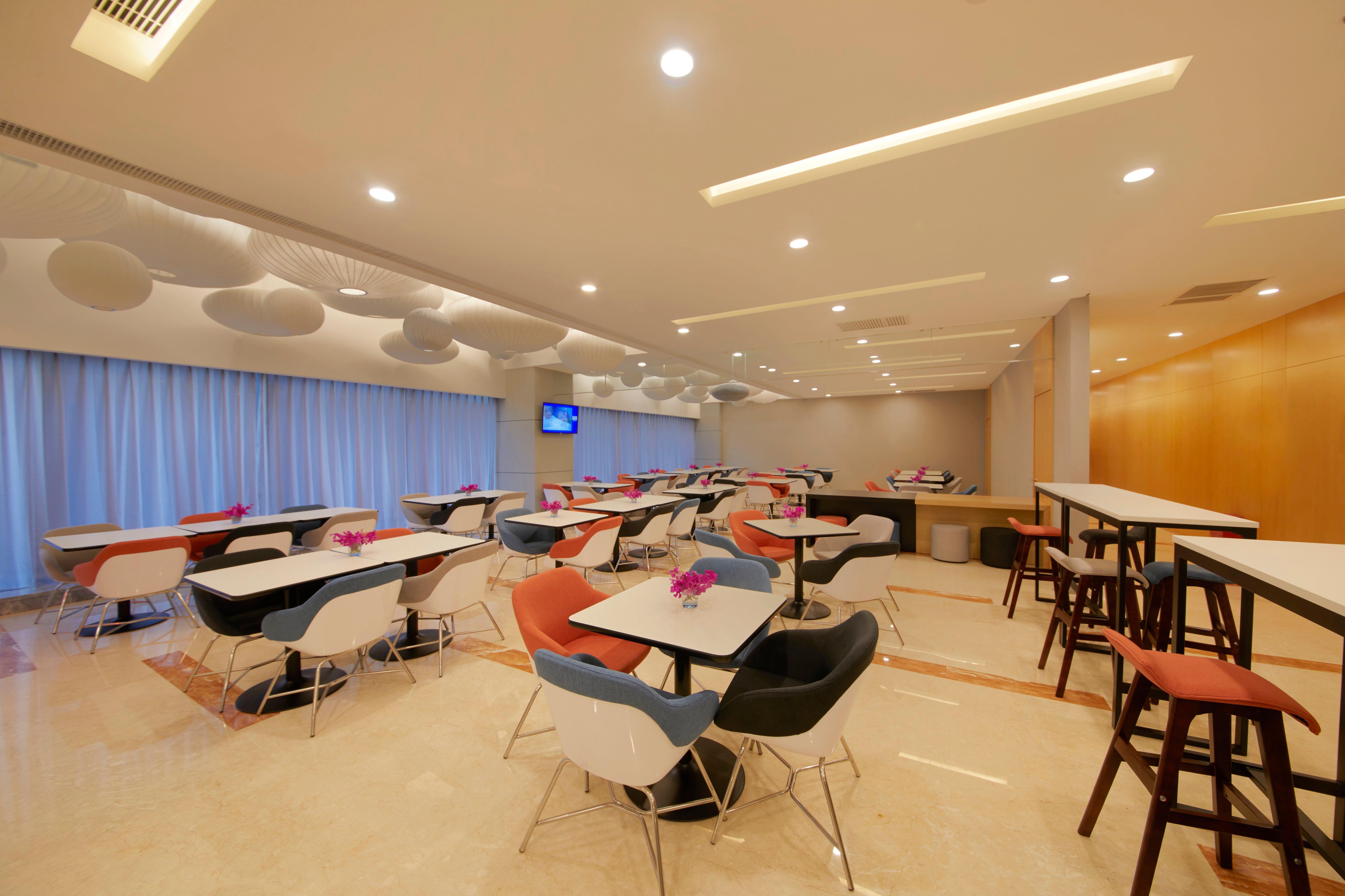 Holiday Inn Express Zhengzhou Zhengdong By Ihg Buitenkant foto