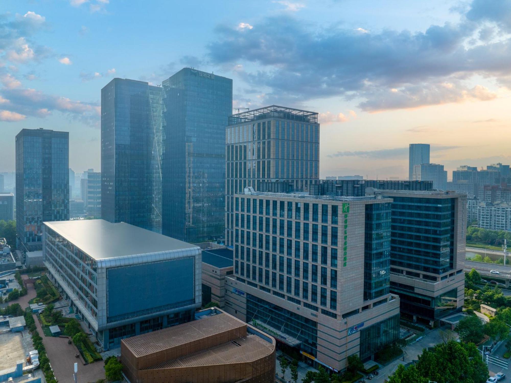 Holiday Inn Express Zhengzhou Zhengdong By Ihg Buitenkant foto